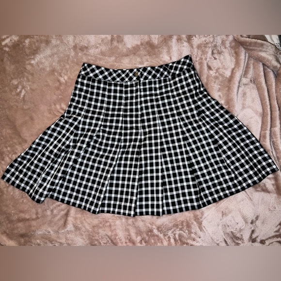 Dresses & Skirts - Black and White Skirt